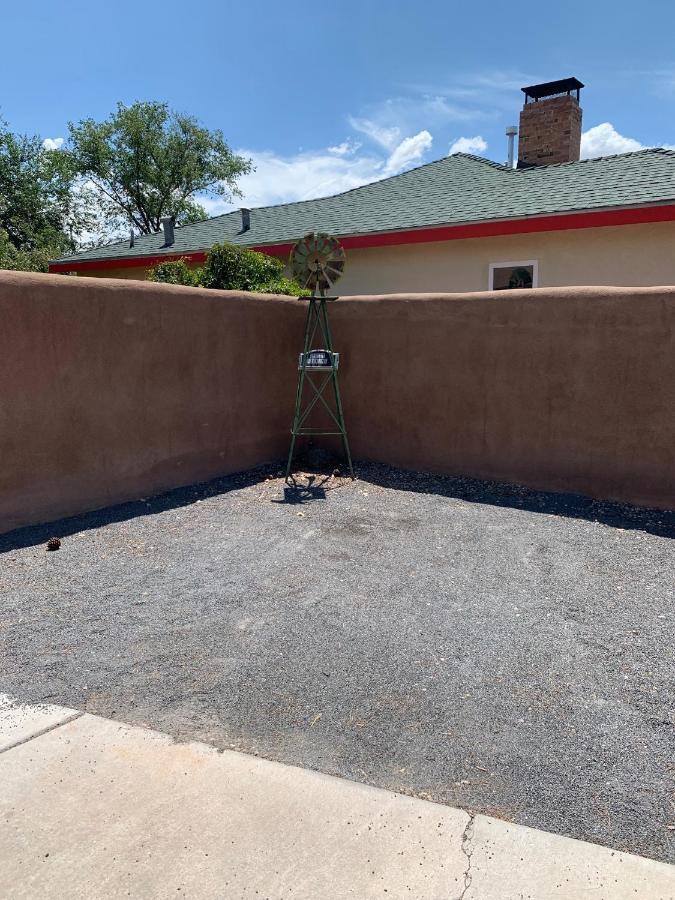 The Upper Room At Casa1022 Compound Albuquerque Exterior photo