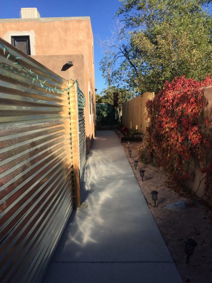 The Upper Room At Casa1022 Compound Albuquerque Exterior photo